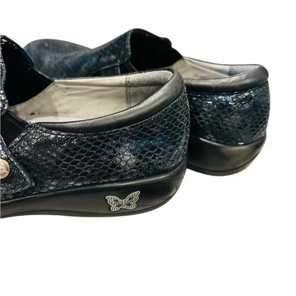 Alegria Kara Slip-On Black Blue Iridescent Leather Clogs - Picture 8 of 14